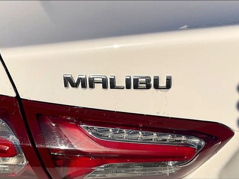 Used 2022 Chevrolet Malibu LT image 8