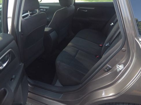 Used 2014 Nissan Altima 2.5 S w/ Sport Value Package image 13