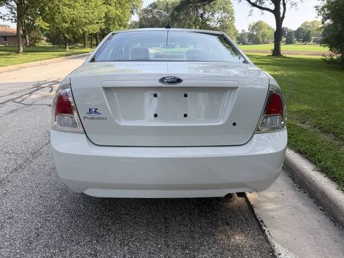Used 2008 Ford Fusion S FWD image 4