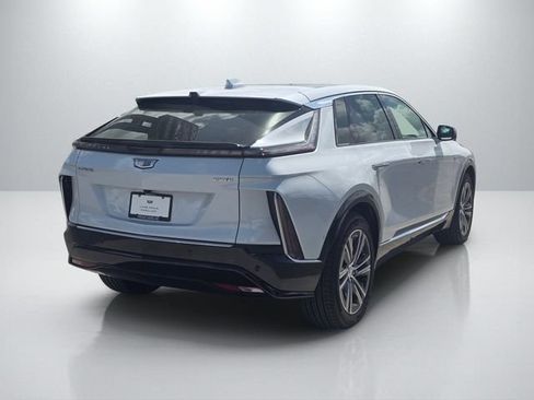 New 2026 Cadillac Lyriq Luxury RWD image 5