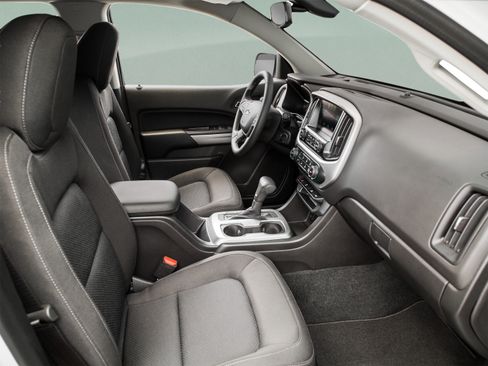 Used 2015 Chevrolet Colorado W/T RWD image 31