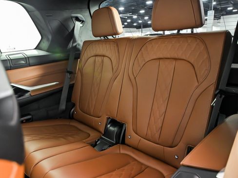 Used 2024 BMW ALPINA XB7 AWD/4WD image 22