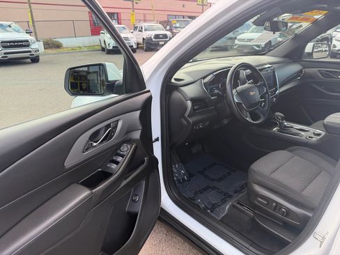 Used 2023 Chevrolet Traverse LT w/ LPO, Floor Liner Package AWD/4WD image 22