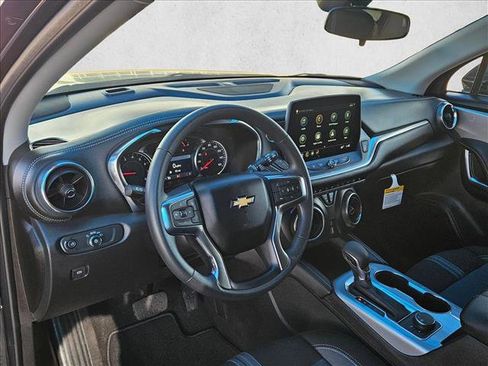 New 2026 Chevrolet Blazer LT w/ LPO, Black Grille Bar Package FWD image 3