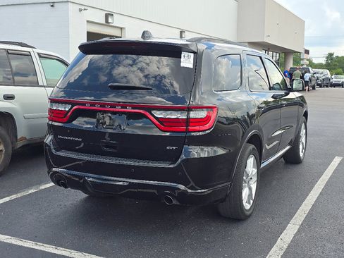 Used 2024 Dodge Durango GT RWD image 3