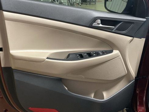 Used 2018 Hyundai Tucson SE w/ Cargo Package FWD image 12