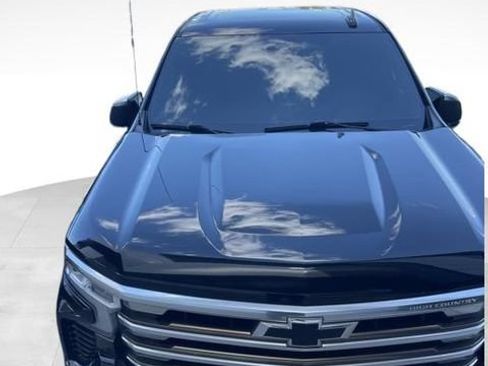 Used 2022 Chevrolet Silverado 1500 High Country w/ High Country Premium Package AWD/4WD image 13