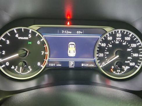 Used 2025 Nissan Sentra SV w/ Trunk Package image 19