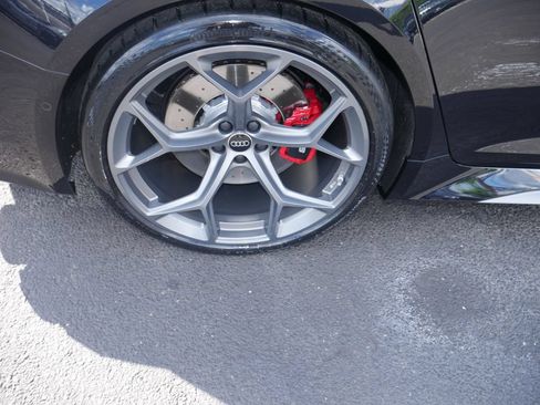 Certified 2024 Audi RS 6 performance AWD/4WD image 19