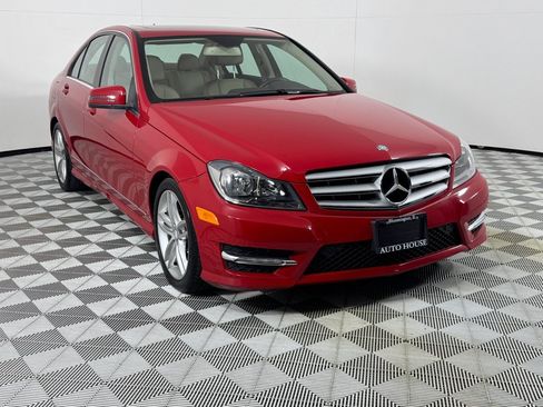 Used 2012 Mercedes-Benz C 300 4MATIC Sedan image 3
