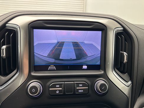 Certified 2021 Chevrolet Silverado 1500 LT AWD/4WD image 19