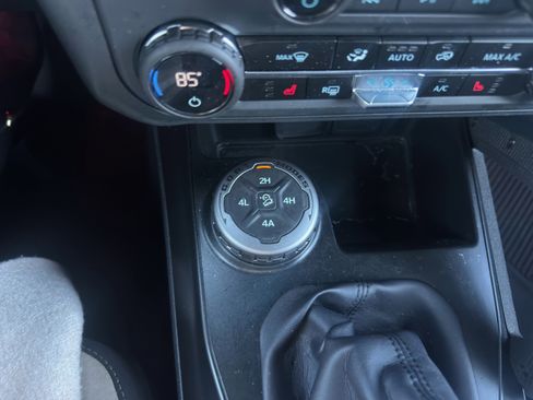 Used 2025 Ford Bronco Big Bend w/ Sasquatch Package image 14