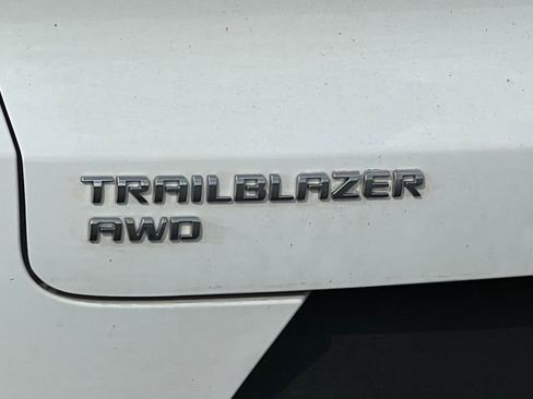 Certified 2024 Chevrolet TrailBlazer LT AWD/4WD image 16