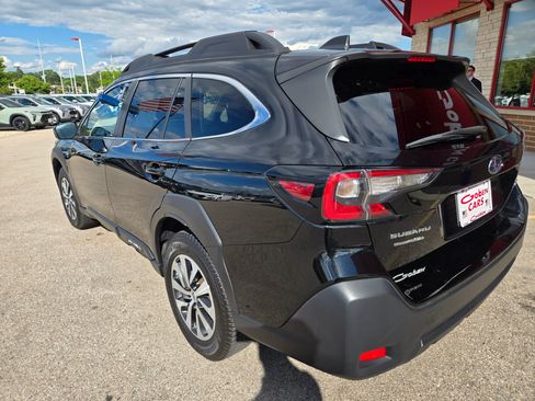 Used 2024 Subaru Outback Premium AWD/4WD image 6