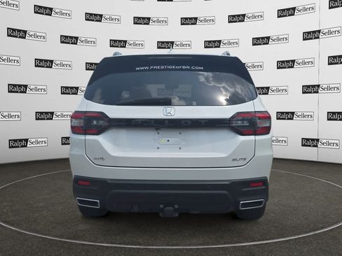 Used 2024 Honda Pilot Elite image 5