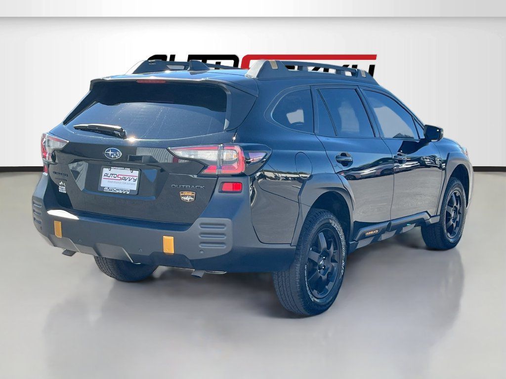 Used 2025 Subaru Outback Wilderness AWD/4WD image 7