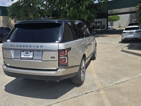Used 2018 Land Rover Range Rover HSE AWD/4WD image 4
