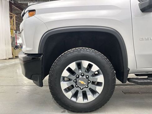 Used 2023 Chevrolet Silverado 2500 Custom w/ Custom Convenience Package image 22