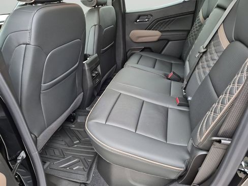 New 2026 GMC Canyon Denali w/ LPO, Denali Black Edition AWD/4WD image 23