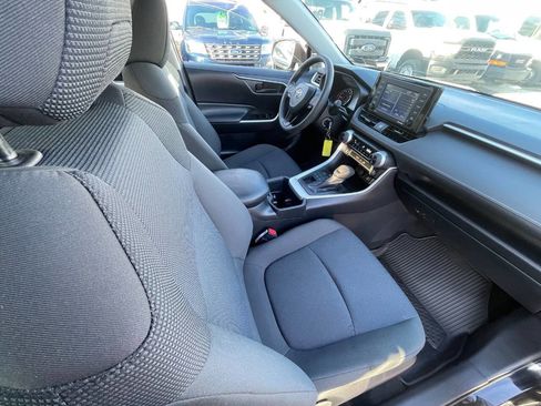 Used 2022 Toyota RAV4 LE image 36