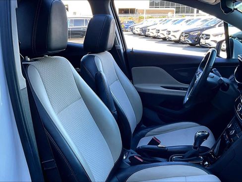 Used 2021 Buick Encore Preferred w/ Safety Package image 8