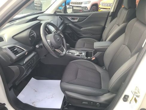 Used 2021 Subaru Forester Premium image 11