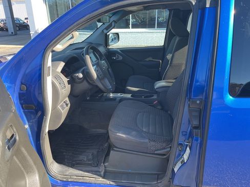 Used 2015 Nissan Frontier SV image 36