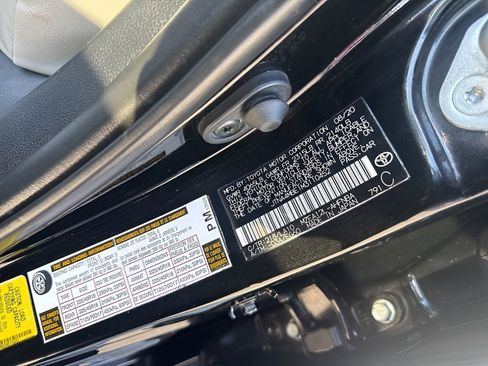 Used 2021 Toyota Corolla XSE image 34