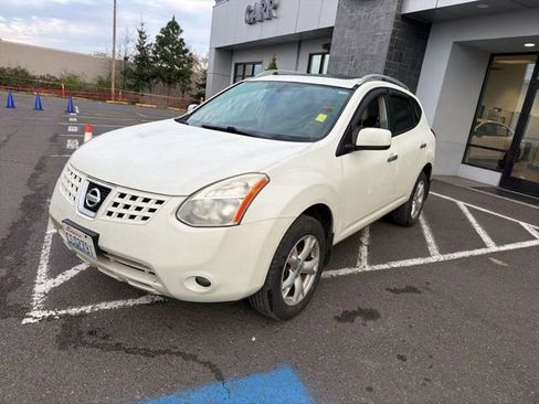 Used 2010 Nissan Rogue SL w/ Premium Pkg image 3