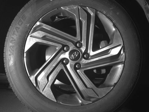 Used 2023 Hyundai Santa Fe SEL image 13