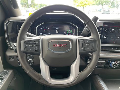 Used 2025 GMC Sierra 2500 SLT AWD/4WD image 10