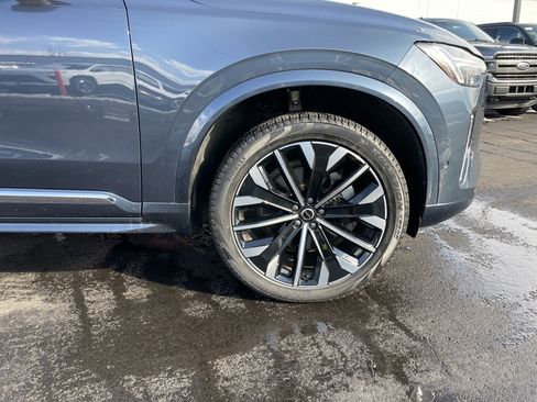 Used 2025 Volvo XC90 B6 Plus image 7