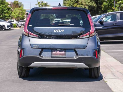 Used 2023 Kia Soul LX FWD image 7