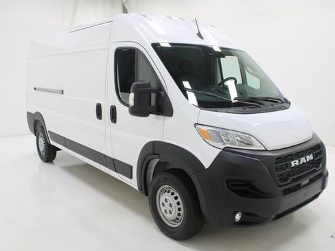 Used 2025 RAM ProMaster 2500 w/ Convenience Group image 22
