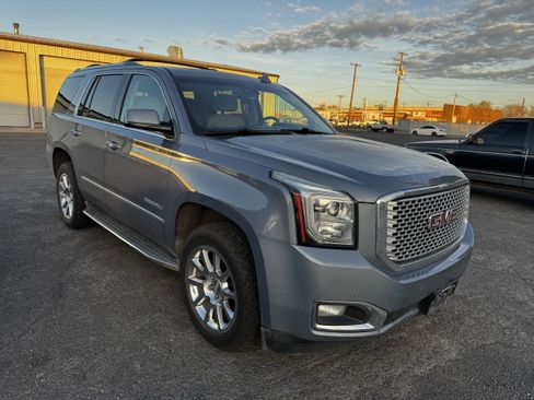 Used 2016 GMC Yukon Denali AWD/4WD image 1