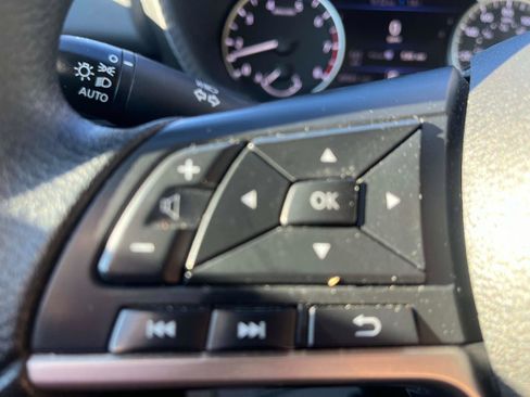 Used 2024 Nissan Sentra SV image 28