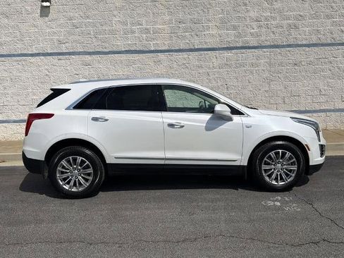 Used 2018 Cadillac XT5 Luxury w/ Driver Awareness Package FWD image 8
