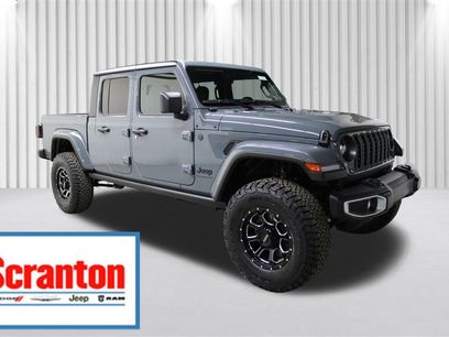 New 2025 Jeep Gladiator Sport