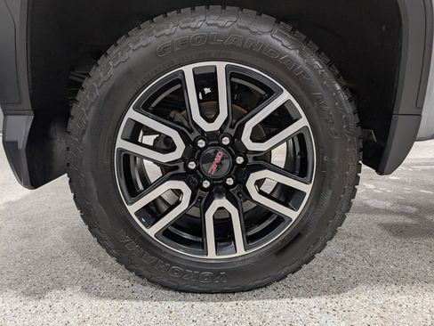 Used 2022 GMC Sierra 1500 AT4 w/ AT4 Preferred Package image 14