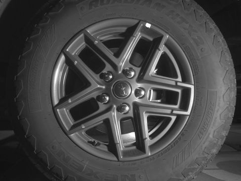 Used 2025 Jeep Wrangler Unlimited Sport AWD/4WD image 17