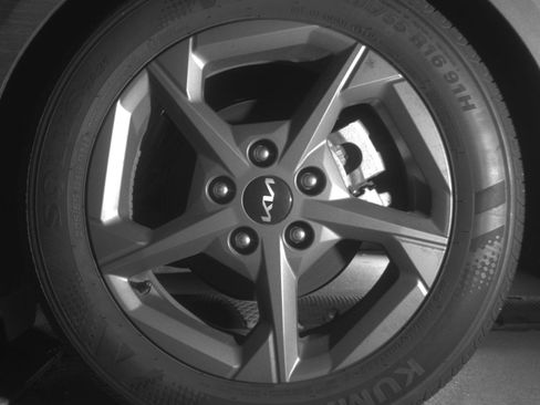 Used 2025 Kia K4 LXS image 14