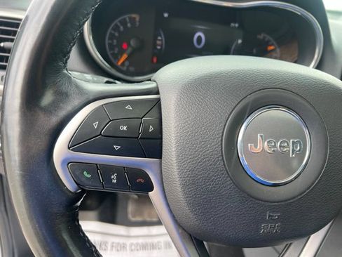 Used 2019 Jeep Grand Cherokee Altitude AWD/4WD image 26