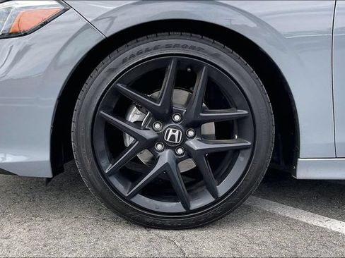 Used 2025 Honda Civic Sport image 8