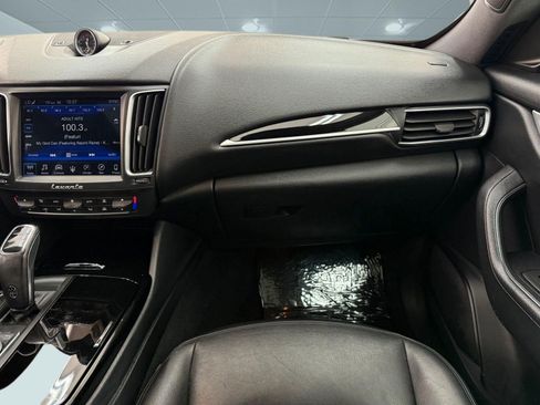 Used 2019 Maserati Levante image 26