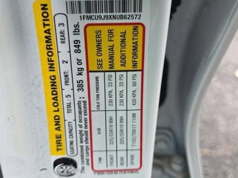 Used 2022 Ford Escape Titanium w/ Titanium Elite Package image 8