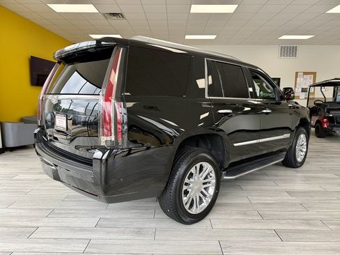 Used 2018 Cadillac Escalade 2WD image 6