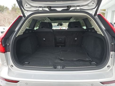 Certified 2025 Volvo V60 B5 Cross Country Plus image 20