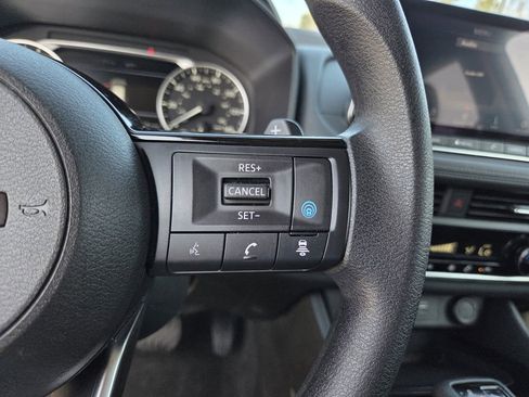 Used 2023 Nissan Rogue SV image 20