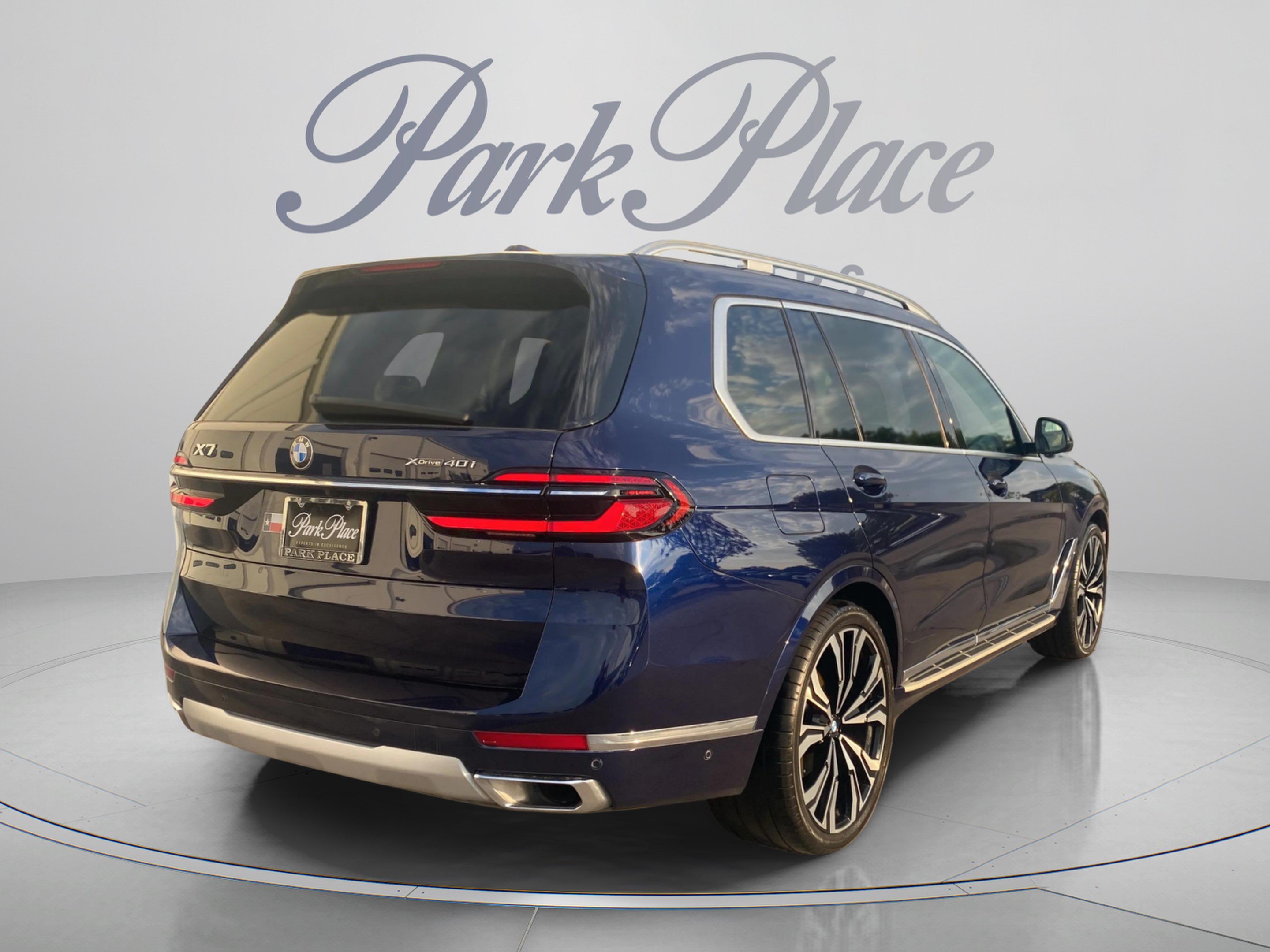Used 2024 BMW X7 xDrive40i w/ Premium Package AWD/4WD image 6