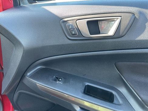 Used 2021 Ford EcoSport SE image 39
